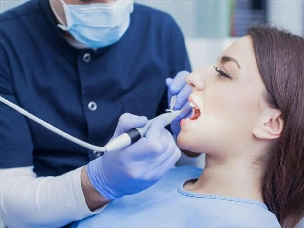 Quando e perché è importante effettuare la verifica di un impianto dentale: tutto quello che c’è da sapere
