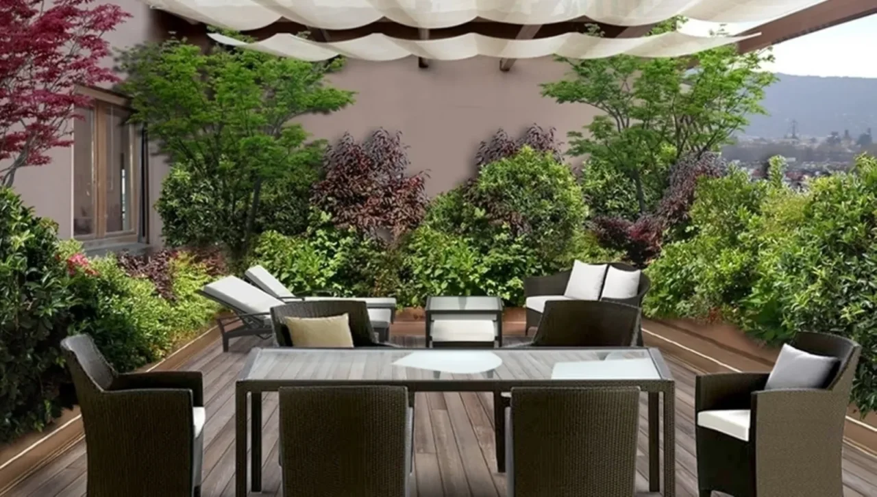 Nuove idee per schermare il terrazzo usando piante e materiali riciclati