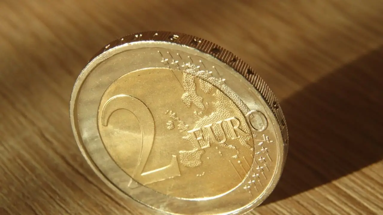 Ecco quanto vale la 2 euro con Alessandro Manzoni: pazzesco