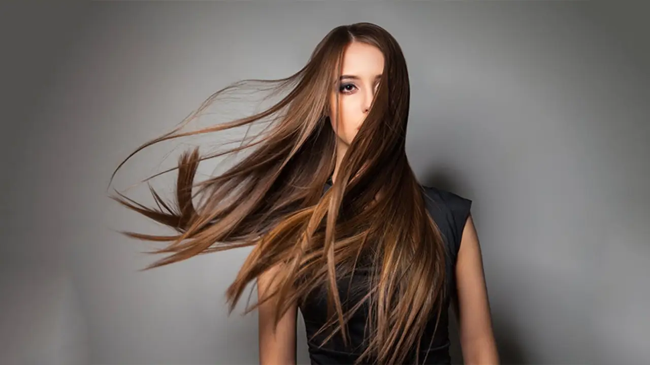 La vitamina che ridona forza e vitalità ai tuoi capelli: ecco qual è e dove trovarla