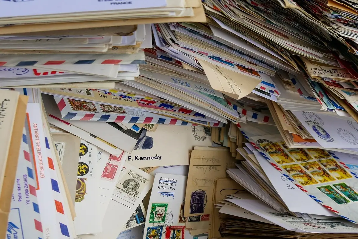 Il metodo delle buste funziona davvero per risparmiare? Ecco quanto puoi mettere via in un mese