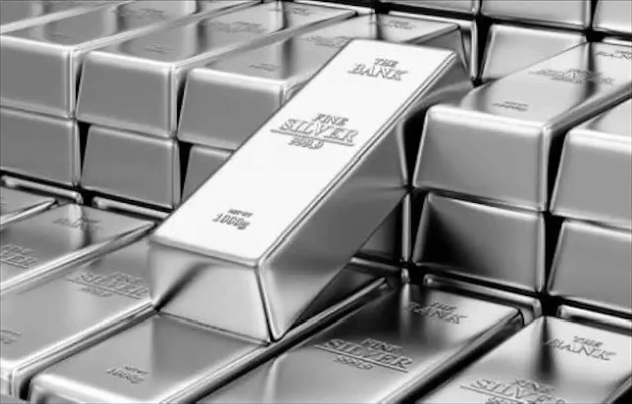 Perché investire in argento nel 2025 potrebbe essere l’occasione che stavi aspettando