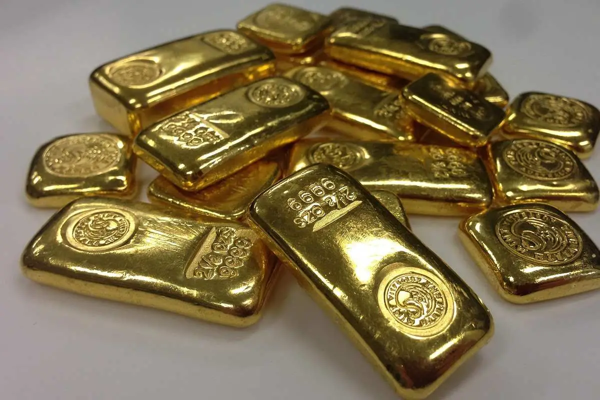 Comprare lingotti d’oro: ecco la verità su dove conviene davvero acquistare