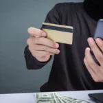 Allerta truffa: ecco il dettaglio che contiene sempre un messaggio pericoloso