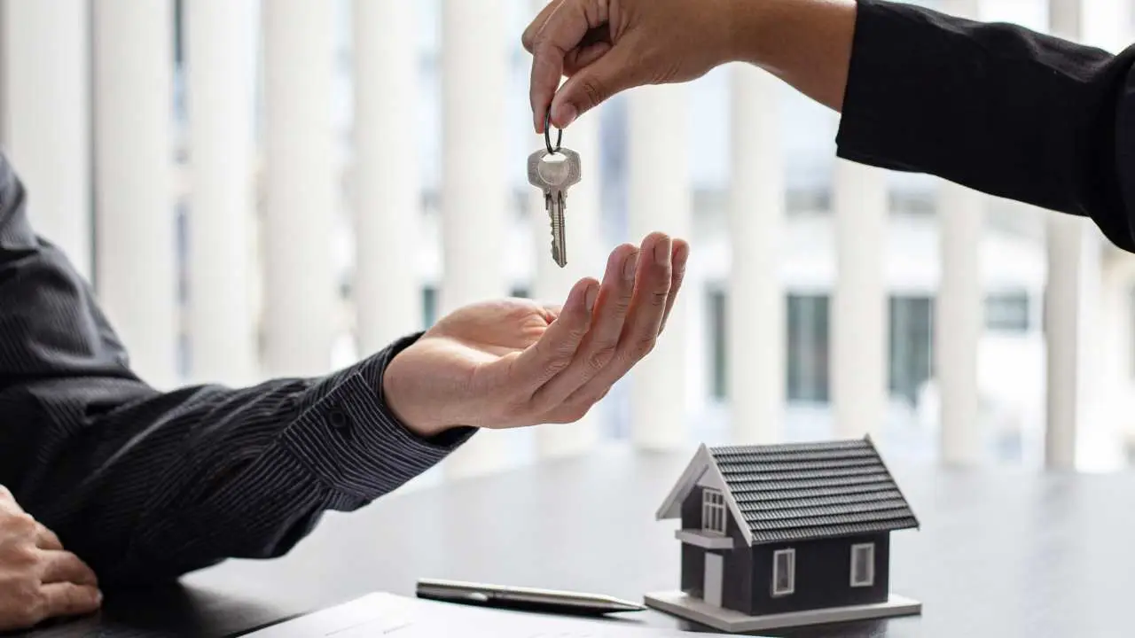 Vuoi affittare una stanza di casa tua? Attenzione a questo dettaglio sulla residenza