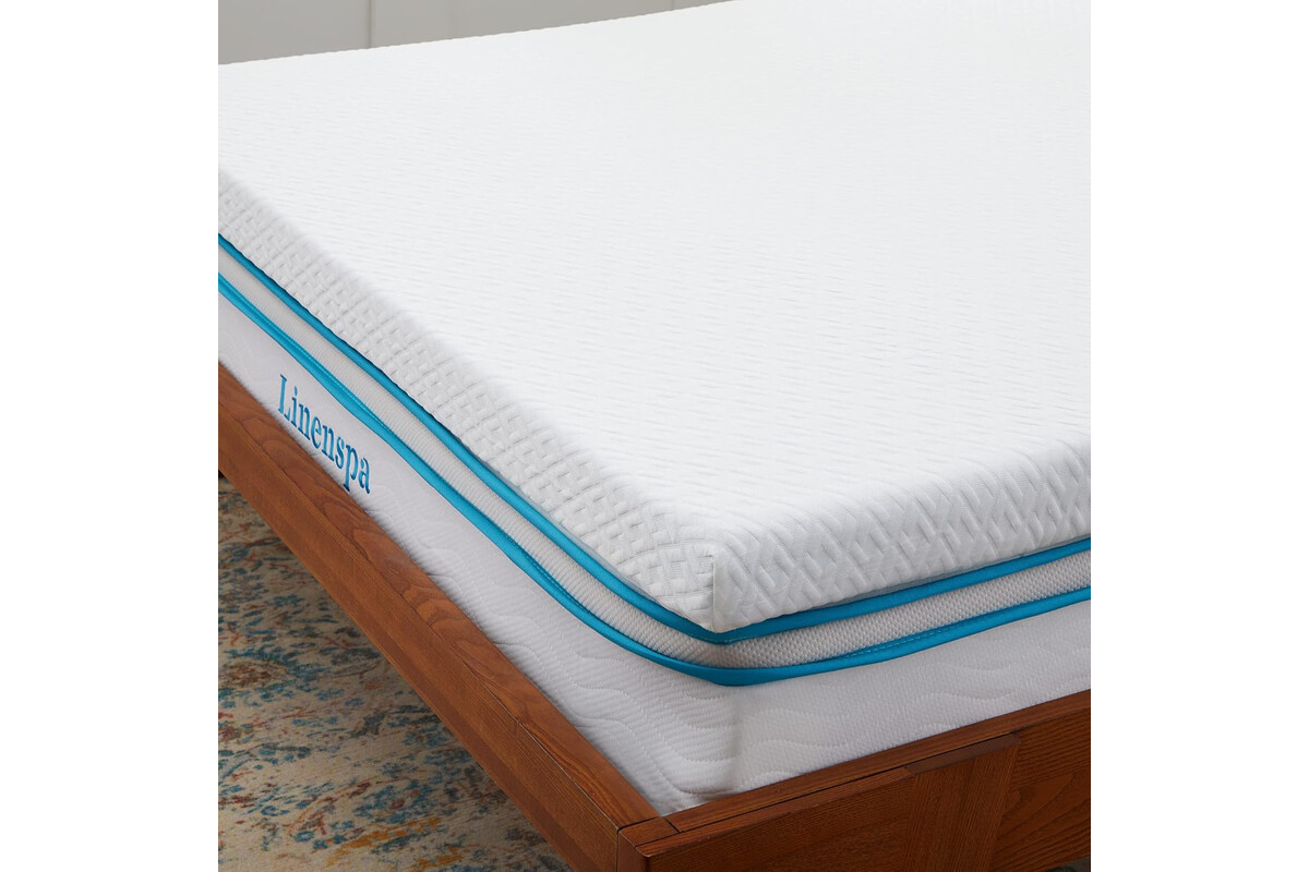 Risparmia subito sul comfort: il topper memory foam Linenspa da 7 cm è in offerta speciale per un sonno migliore senza spendere una fortuna